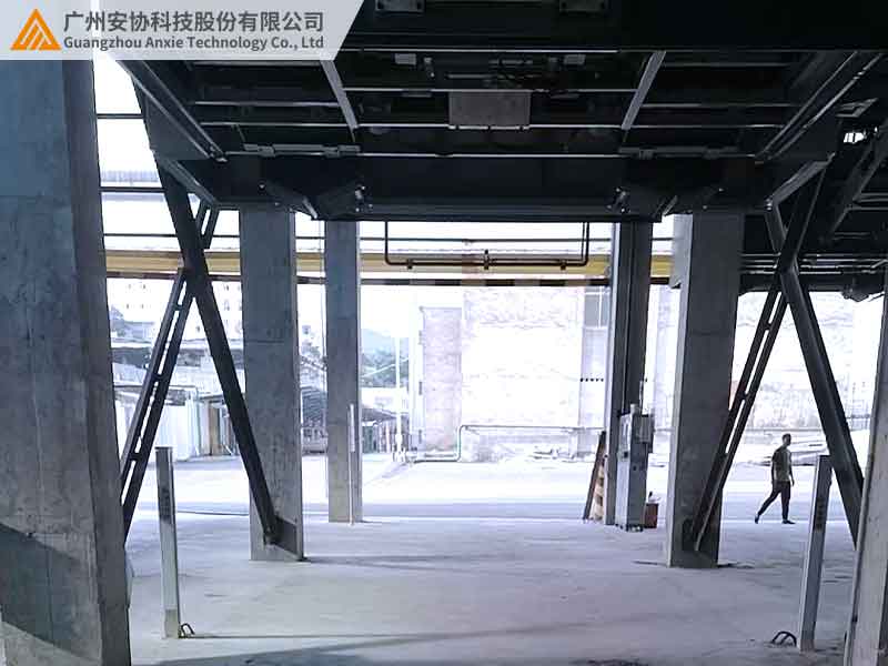 測量光幕保障下煤通道安全運行案例.jpg
